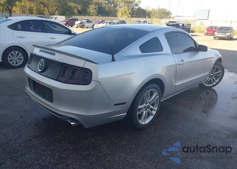 2014 Ford Mustang V6 from USA, damaged, VIN 1ZVBP8AM0E5281440
